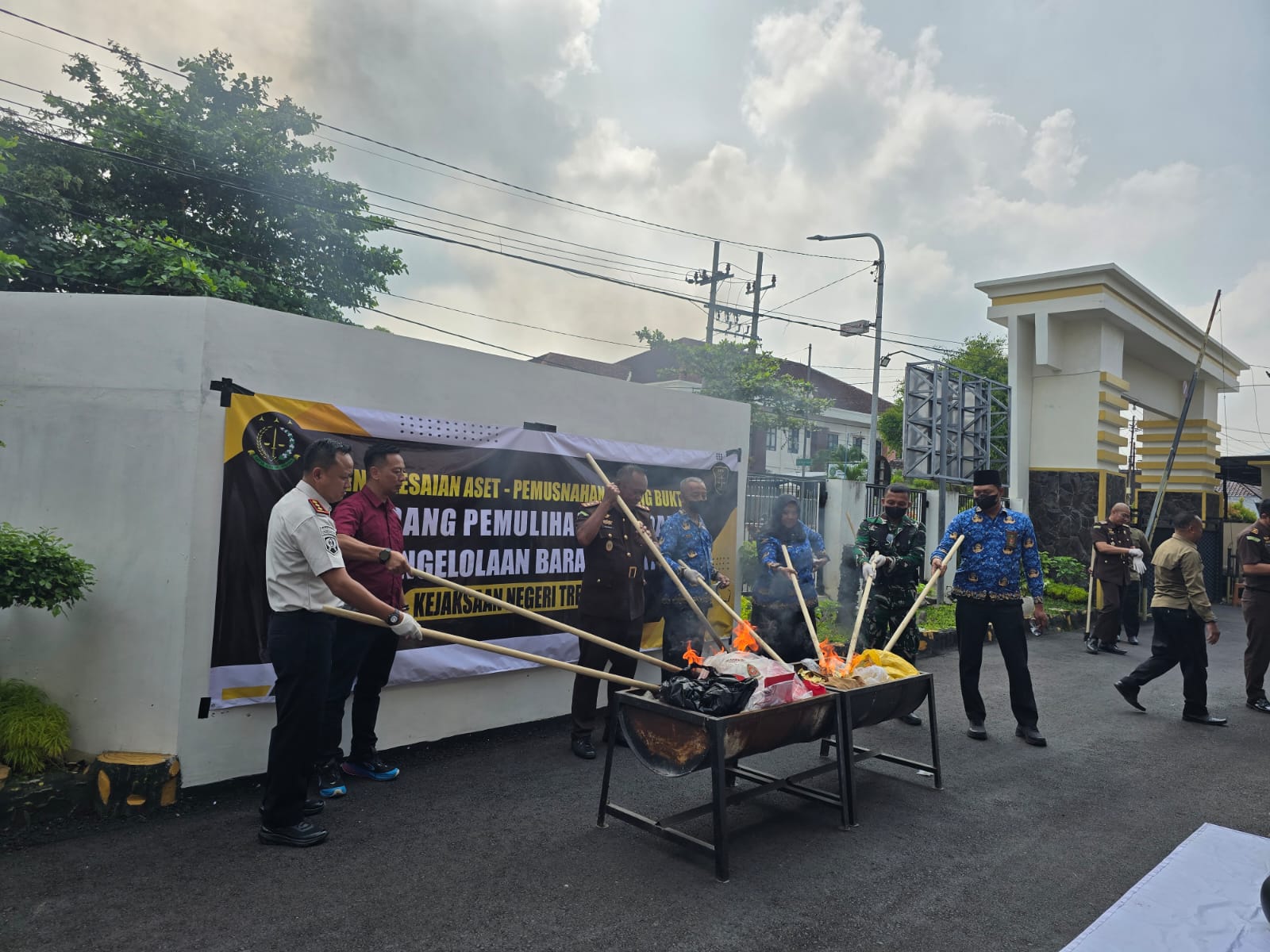 Pemusnahan Barang Bukti Inkracht, Polres Trenggalek Apresiasi Kinerja Kejari
