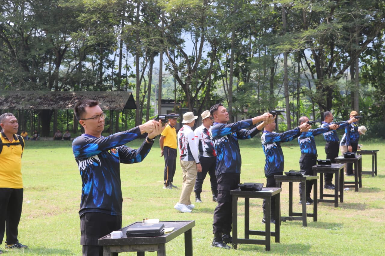 Kapolres Trenggalek: Latihan Menembak Tak Hanya Sekadar Ketepatan tapi Juga Paham Senjata dan Regulasi