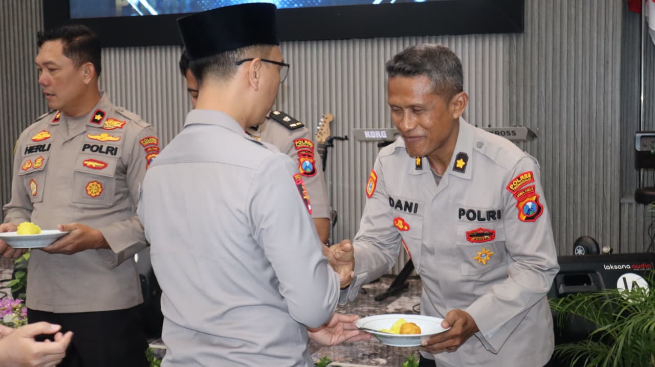 Bangun Kedekatan dan Solidaritas, Kapolres Trenggalek Rutin Rayakan Ulang Tahun Anggota
