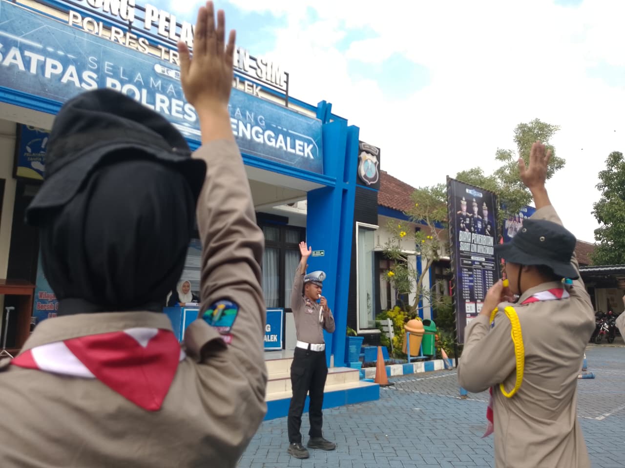 Polres Trenggalek Bekali Puluhan Pramuka BP 1303 Pengetahuan Soal Kelalulintasan
