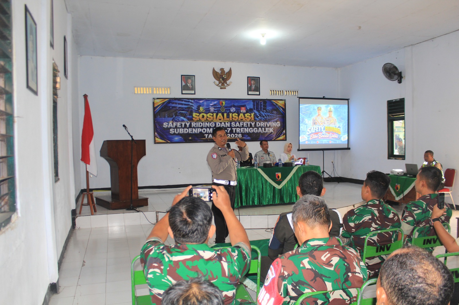 Wujud Sinergitas, Polres Trenggalek Isi Materi Safety Riding and Driving Bareng TNI