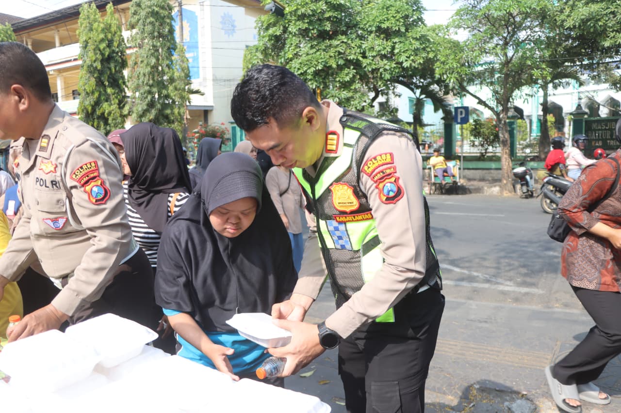 `Polisi Bersama Masyarakat`, Polres Trenggalek Gelar Sarapan Bareng Warga