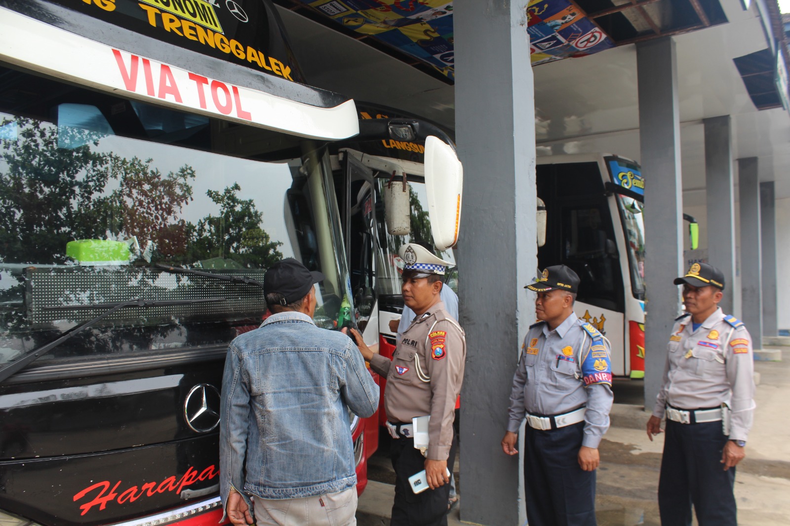 Cegah Laka Lantas Libatkan Angkutan Umum, Satlantas Polres Trenggalek Lakukan Sidak Terminal Bus